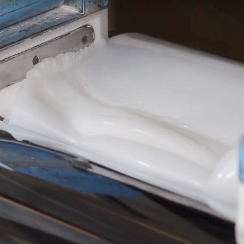 Color Customization 7% Tension Set MVQ VMQ Silicone Rubber For Electrical Parts